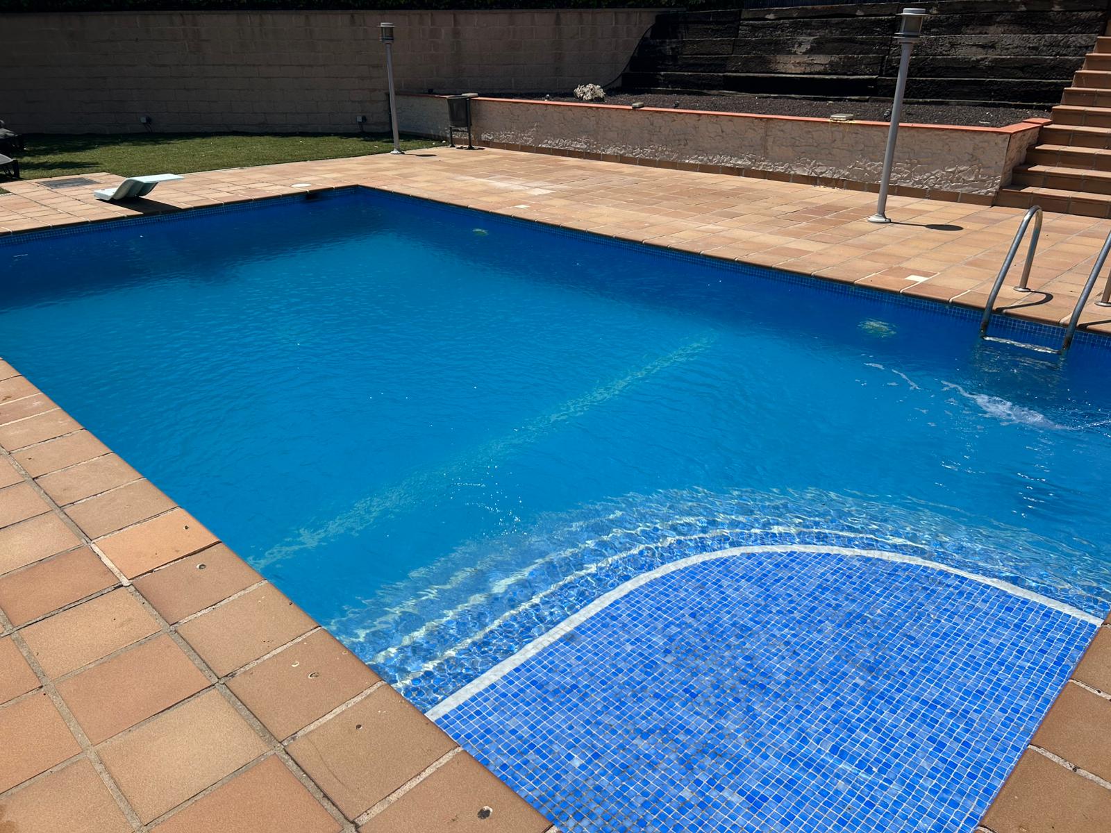 Mantenimiento y Reparación de Piscinas